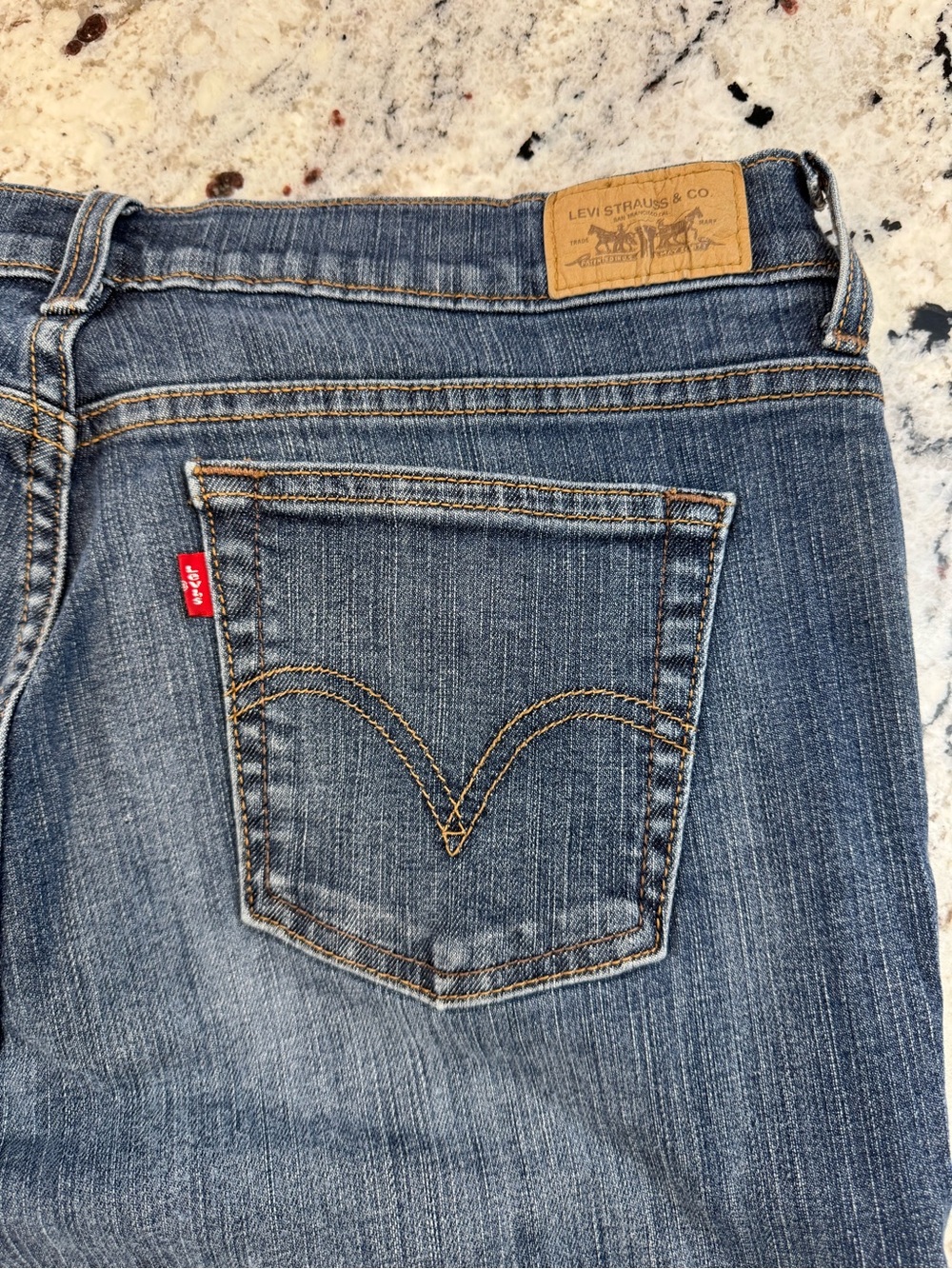 Levi’s 515 Bootcut Jeans Women’s 12 Long Medium Wash Stretch Denim Y2K - Picture 4 of 9